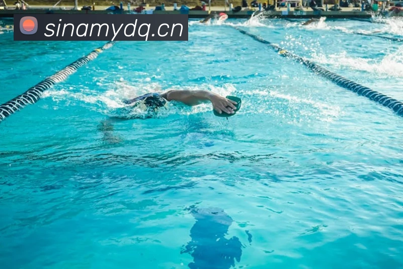 梅西和C罗足球直播焦点对决：赛事进程与关键数据更新